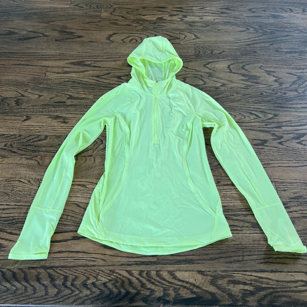 Athleta Pullover lightweight Running Jacket w/hood sz XS in Yellow NEW